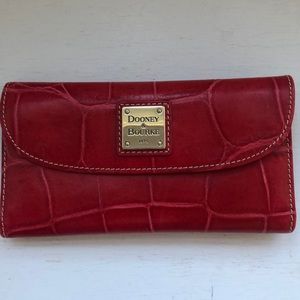 Dooney & Bourke wallet
